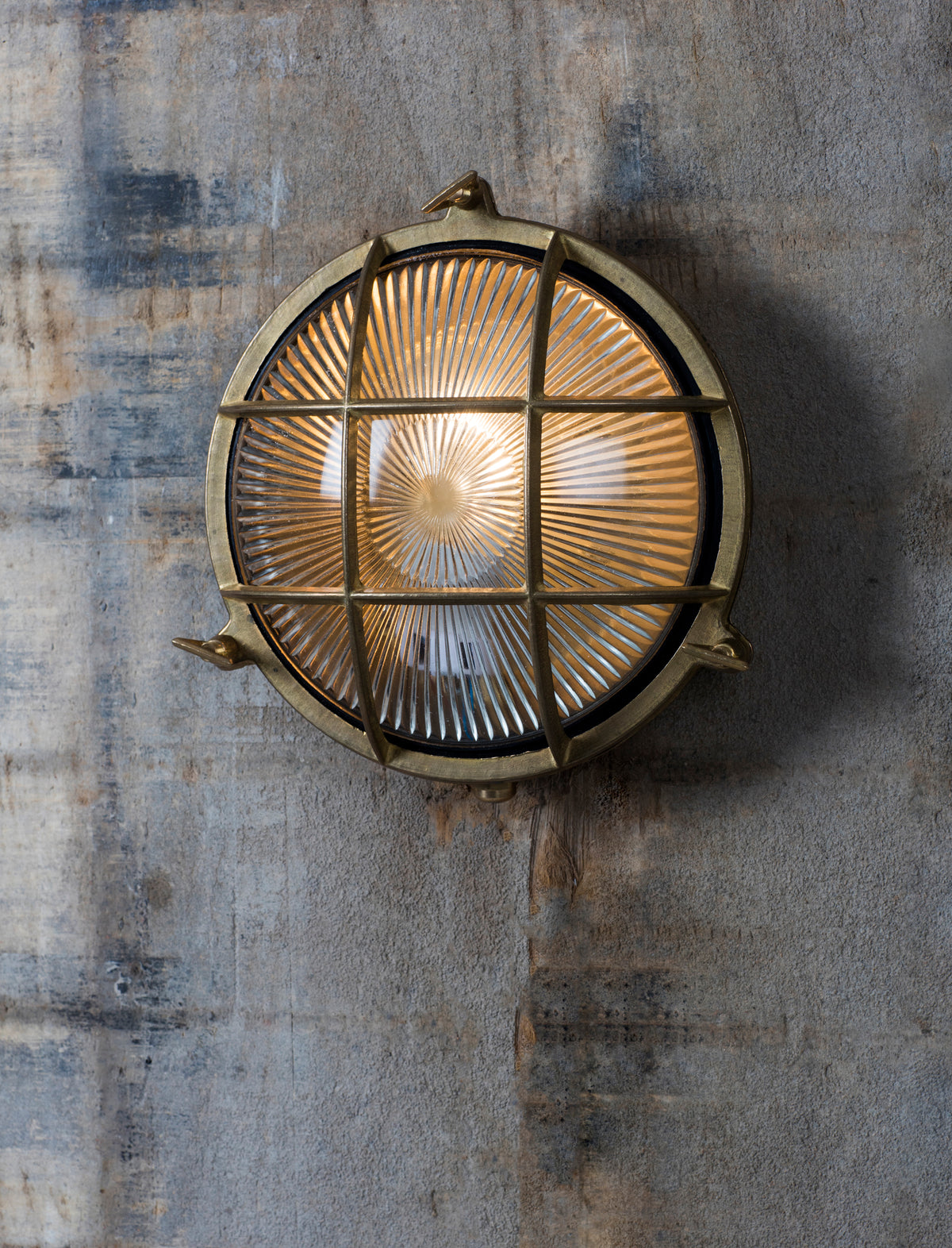 Devonport Round Bulkhead Light - Brass