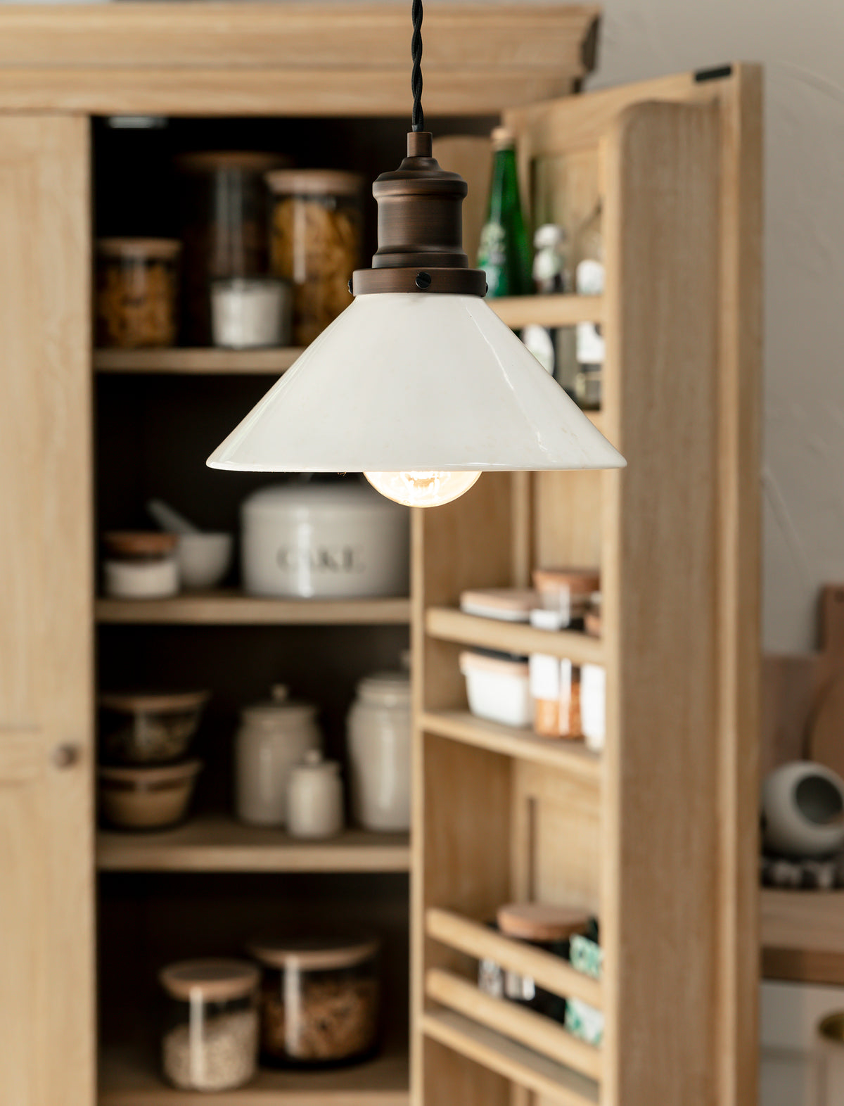 Beaulieu Pendant Light Gloss - Antique Bronze - Chalk