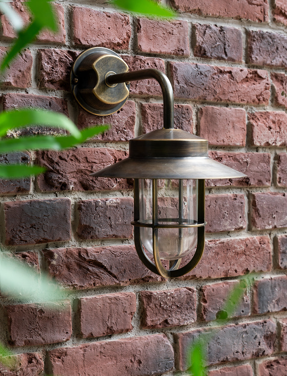 Hanwell Wall Light - Brass, Antique Brass
