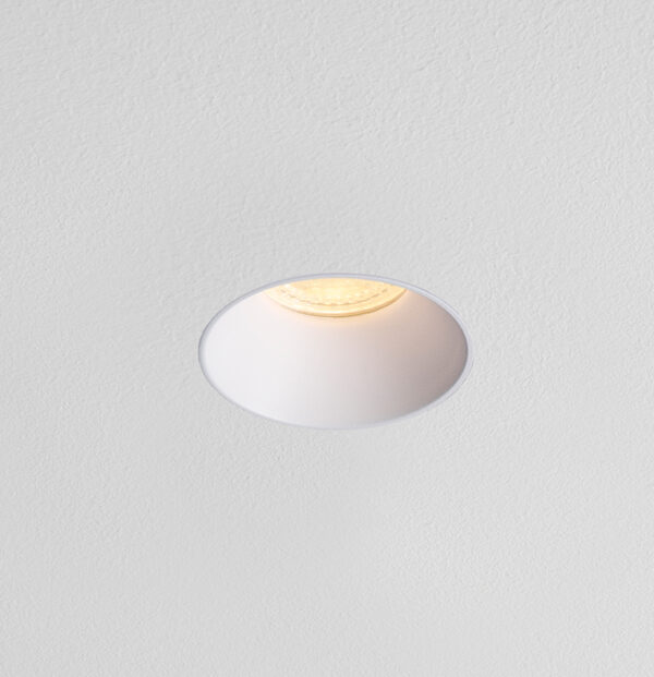 Icon White Plaster in Downlight GU10