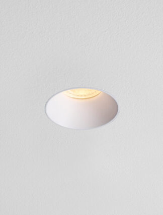 Icon White Plaster in Downlight GU10