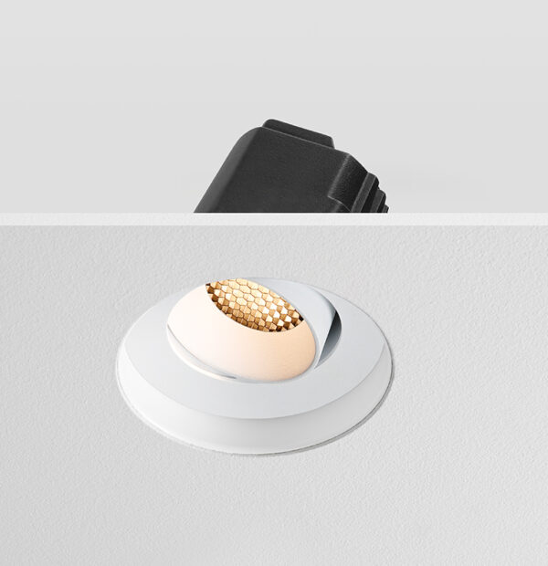 Forma Tilt Trimless with Honeycomb