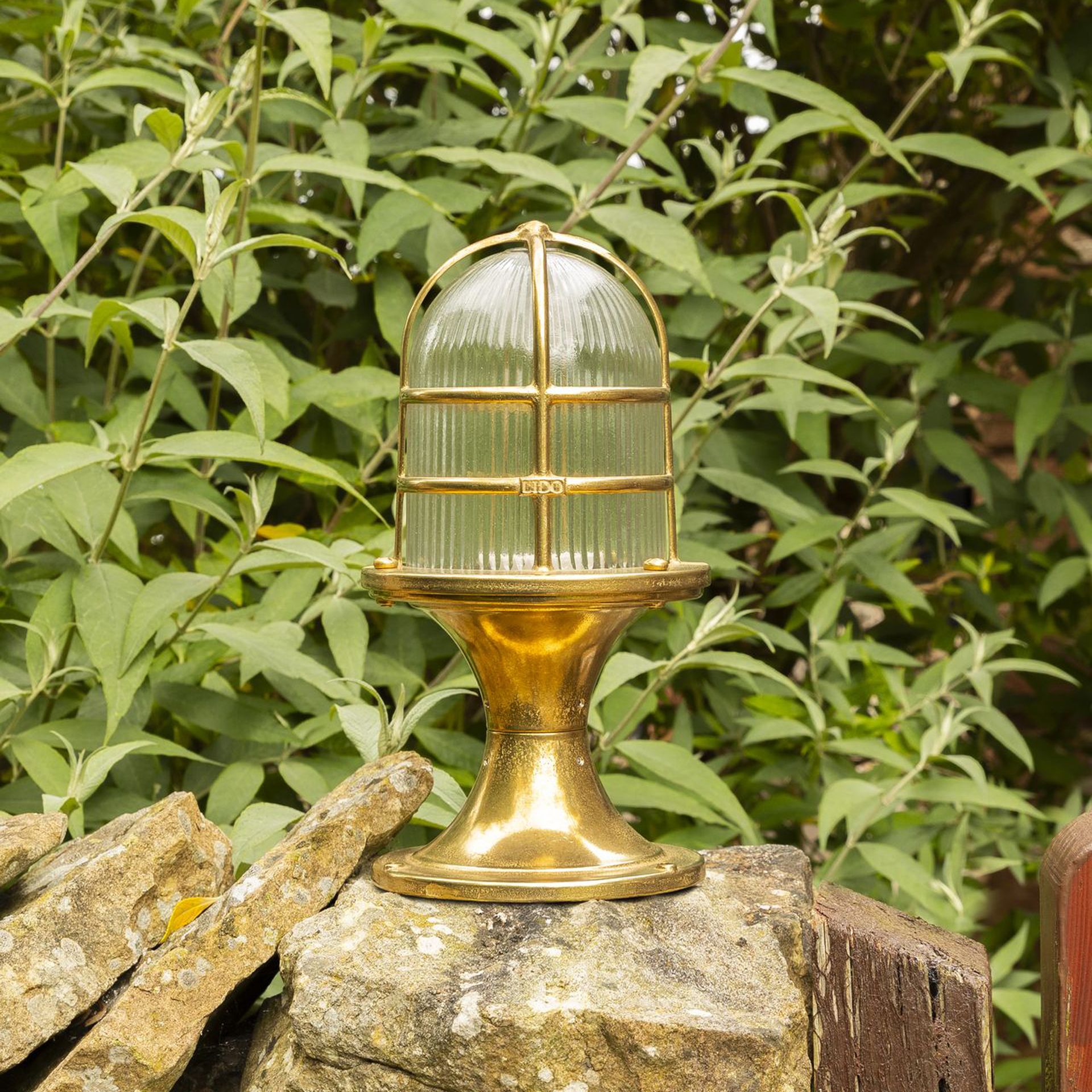 Wellington Grand - Post Lantern - Image 4