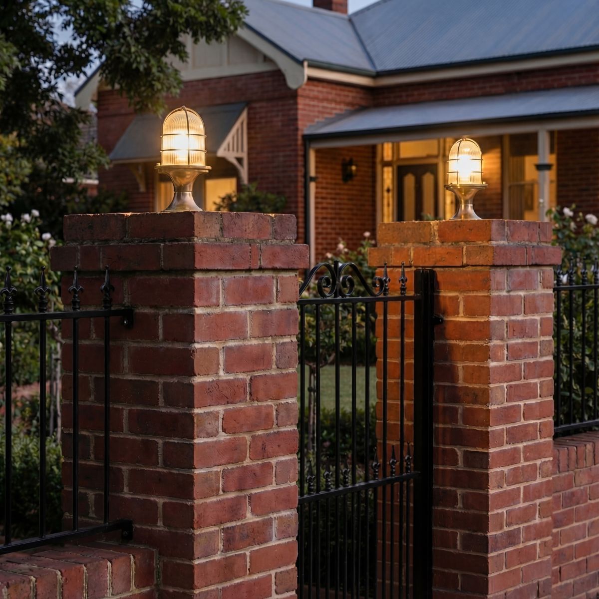 Wellington Grand - Post Lantern - Image 2