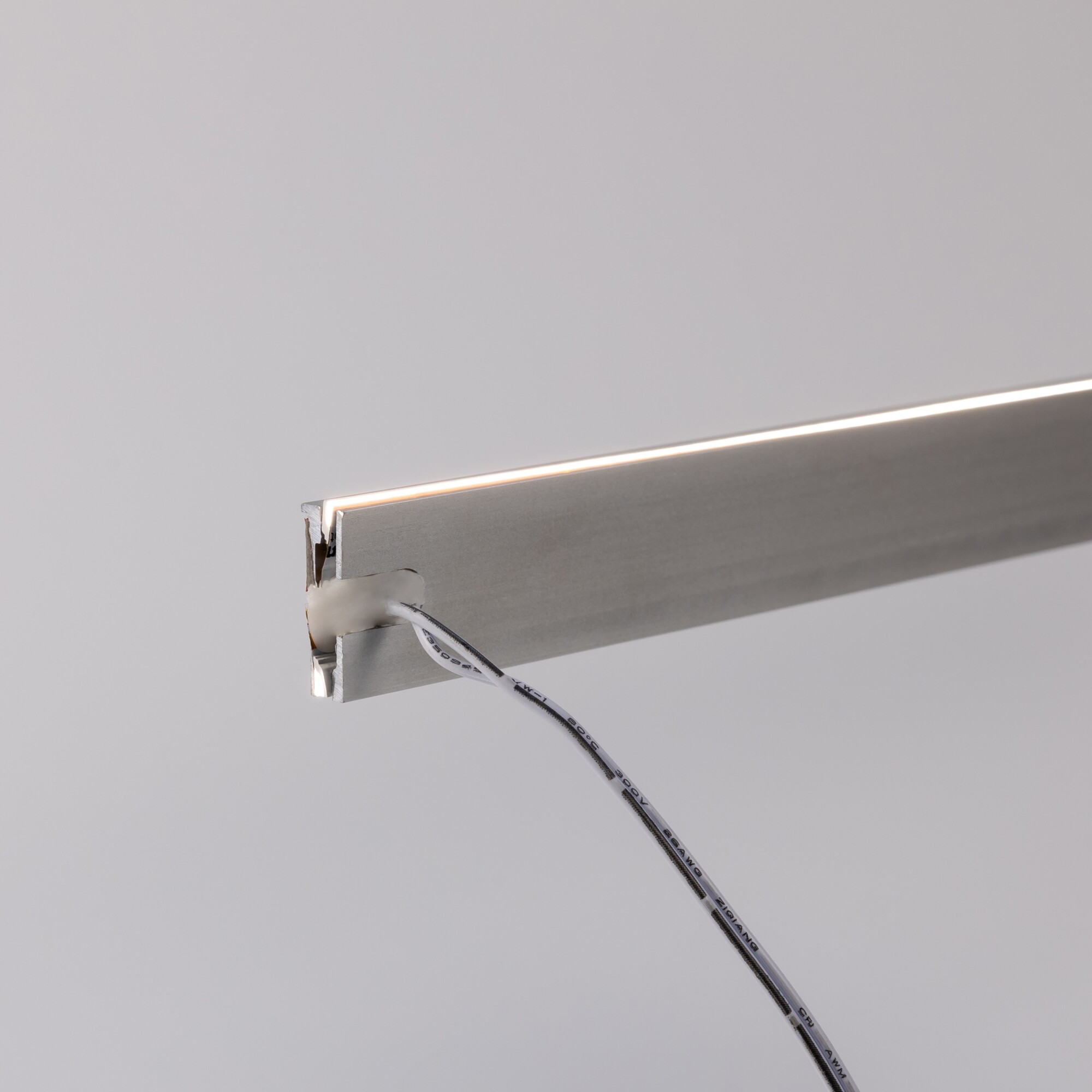 Vertex - LED Profile with Integrated shelf lighting - Image 5